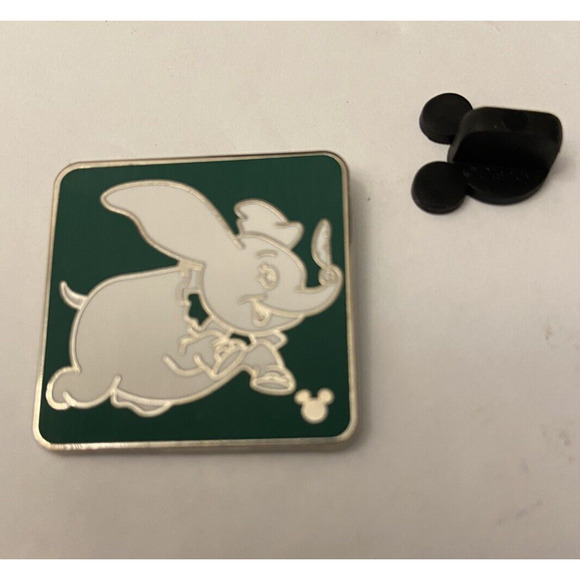 Disney Shanghai Resort trading Pin flying Dumbo hidden Mickey - Picture 1 of 2